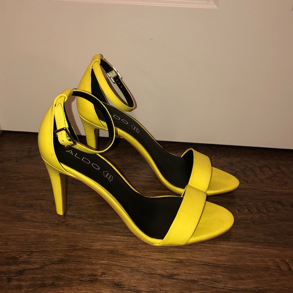 neon yellow ALDO heels - Picture 2 of 2